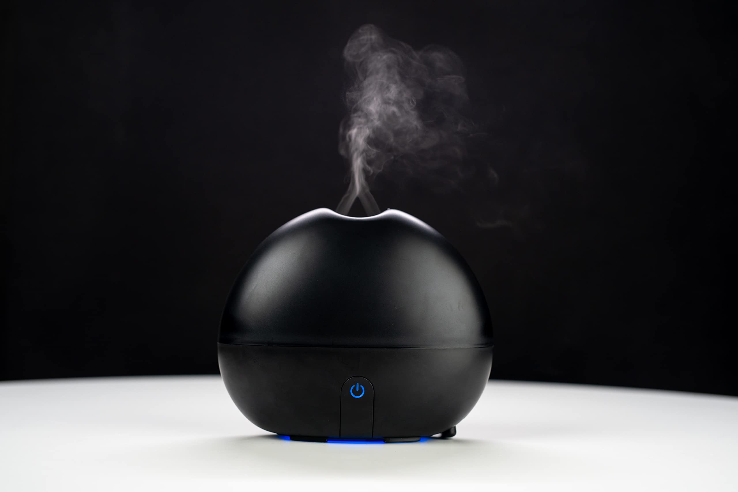Ultransmit ipple diffuser shows soft LED illumination for evening ambience.