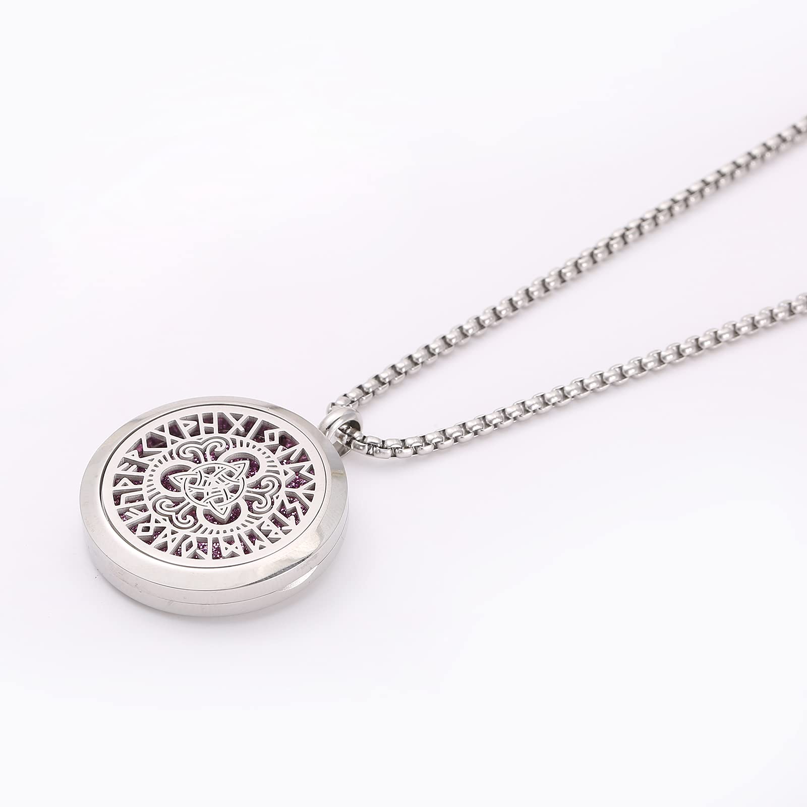 UTHOSMDO 65cm chain length offers comfortable all-day wear.