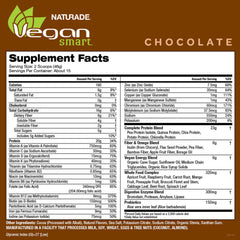 Measuring scoop with Vegansmart Naturade powder ready to mix.