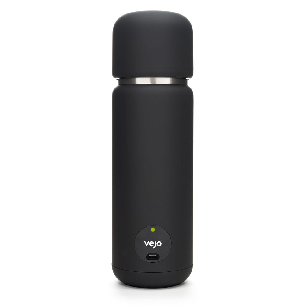 Vejo 12oz electric shaker cap closeup for secure, on-the-go mixing.