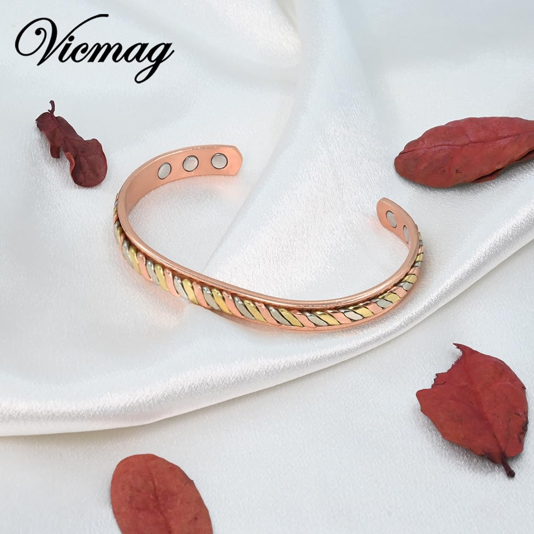Vicmag copper bracelet arrives in a premium gift box for gifting