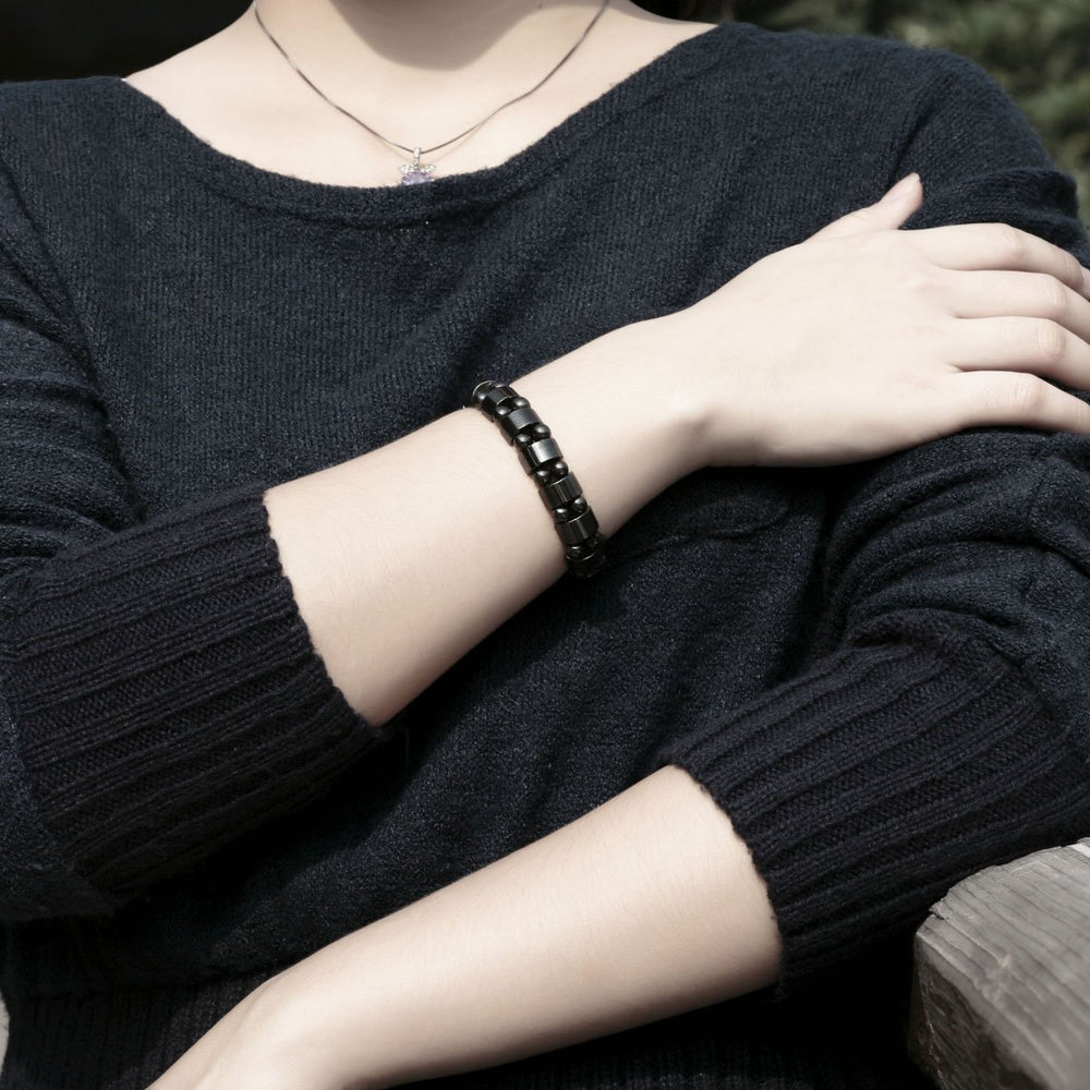 VIKI LYNN gift-ready magnetic bracelet, ideal for celebrations and milestones.