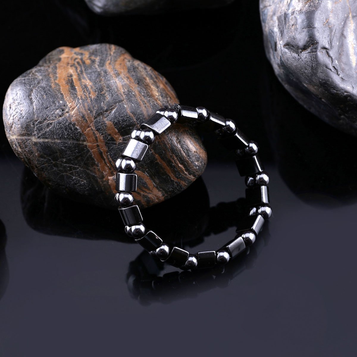 VIKI LYNN hematite bracelet for both men and women, a versatile daily accessory.