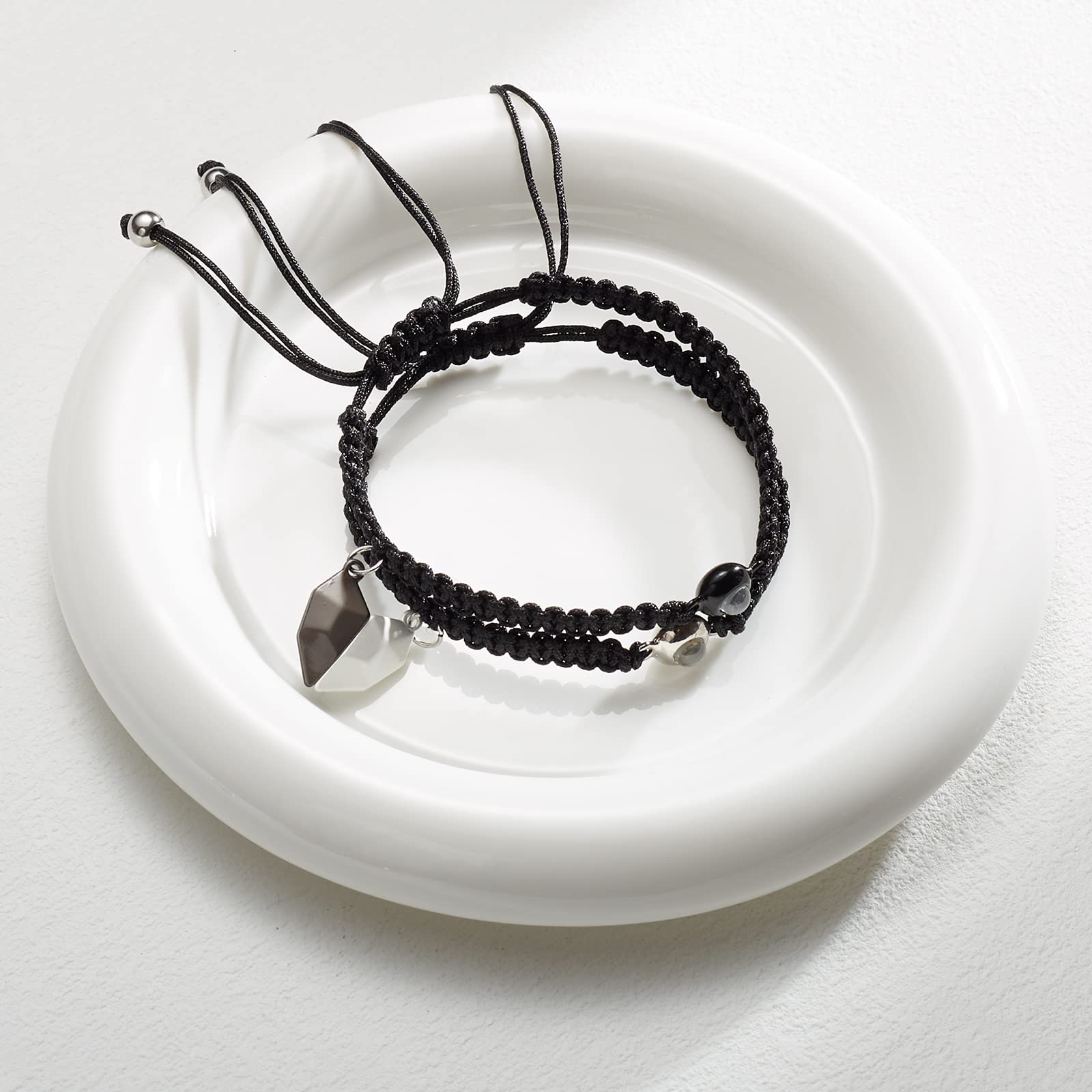 VIMIEW two-pack adjustable bracelets with slipknot for a custom fit.