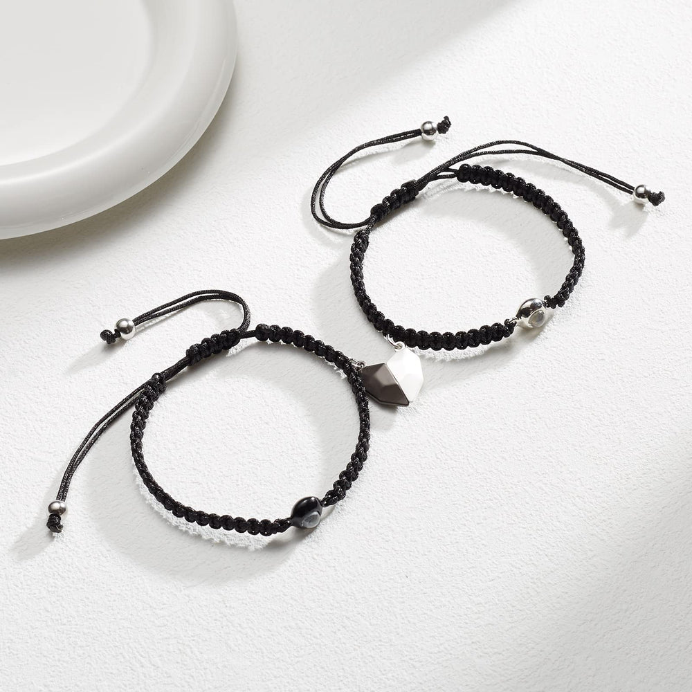 VIMIEW stainless steel heart charm detail, durable for daily wear.