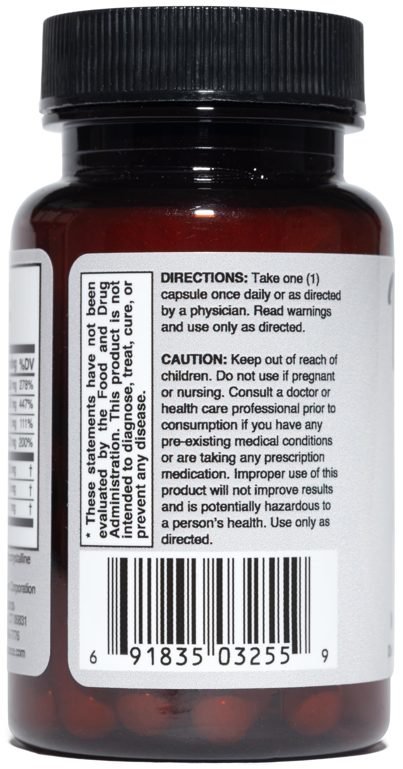 Visigard capsules close-up, easy daily intake for eye health support.