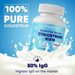 Scoop of Vitamatic colostrum powder beside a smoothie