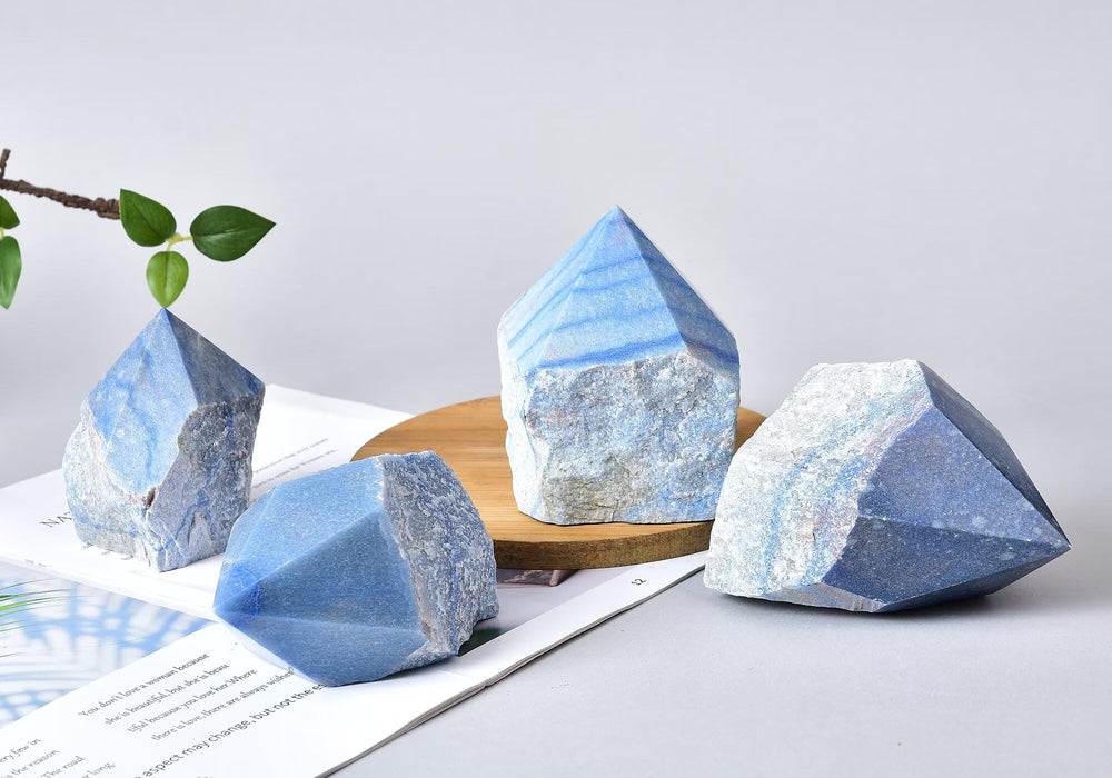 VIZYTOU blue aventurine wand ideal for meditation and chakra work.