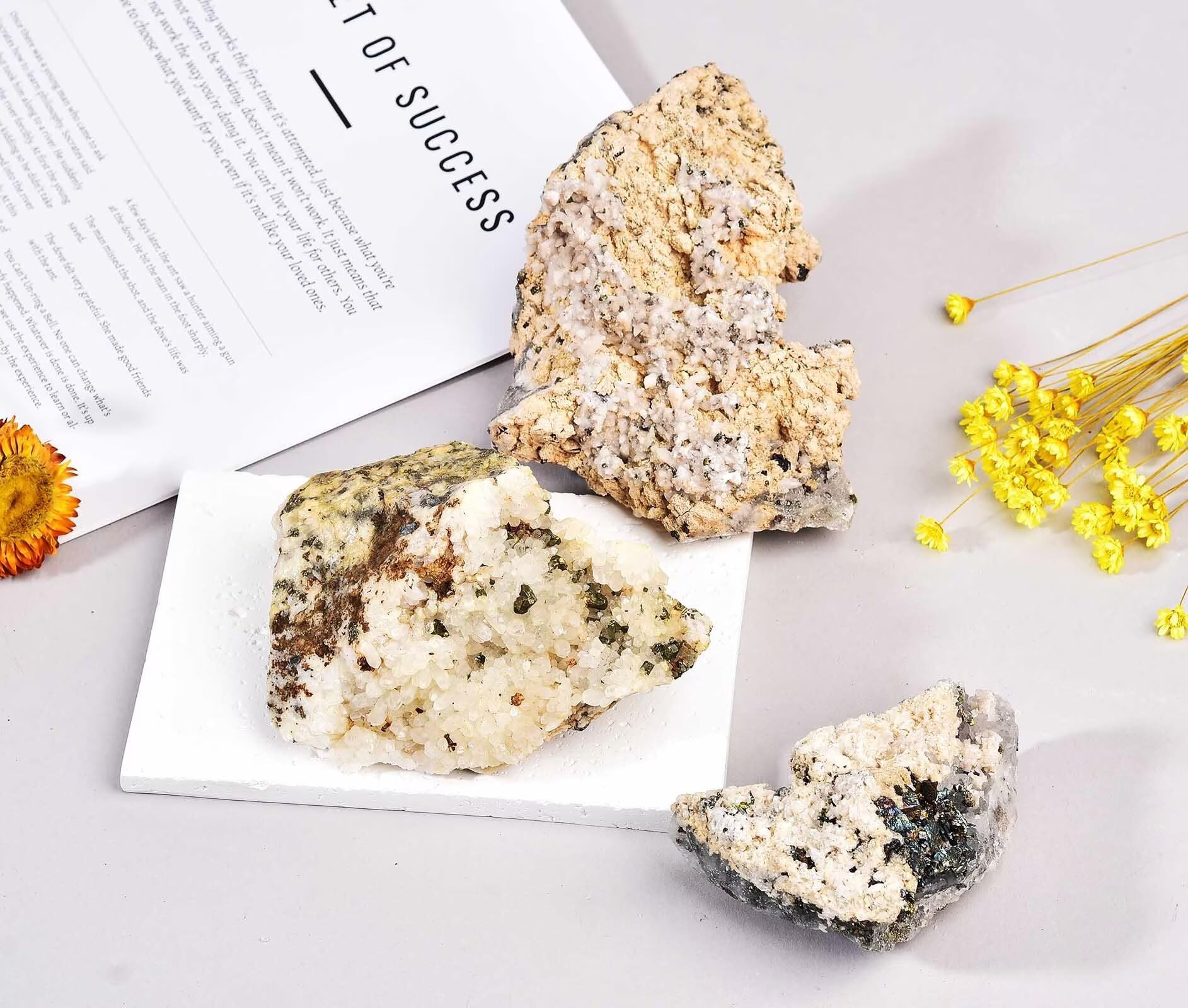 Vizytou chalcopyrite microtexture highlights natural luster for decor