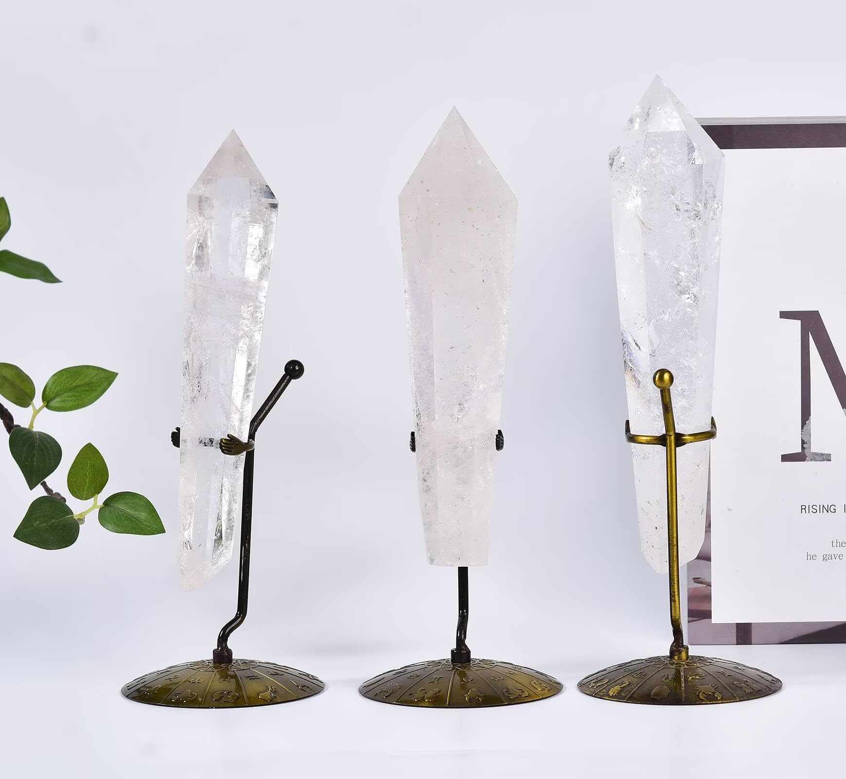VIZYTOU ready-to-display wand pairs with a stand for elegant shelves