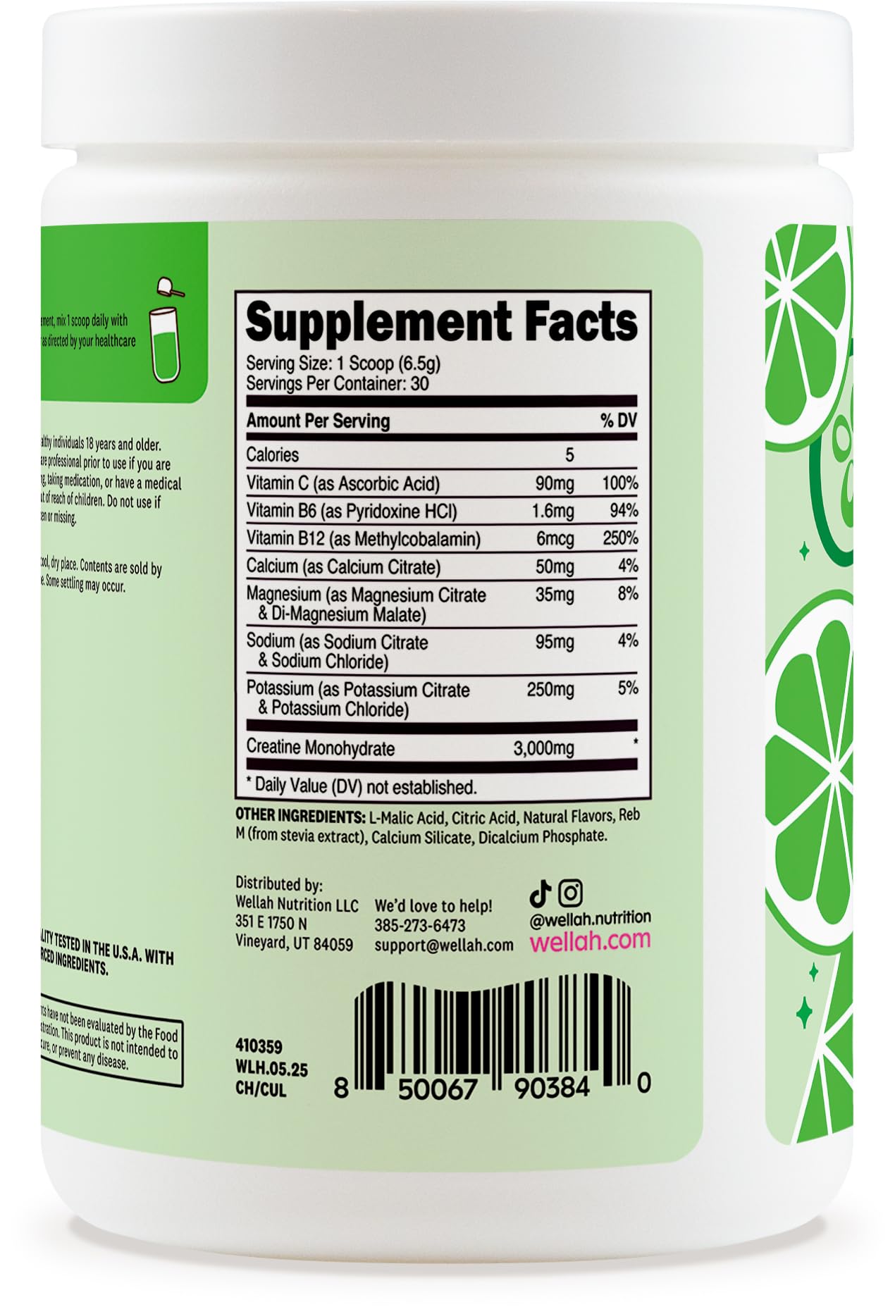 Wellah Creatine + Hydration powder dissolves quickly in water for a smooth, refreshing drink