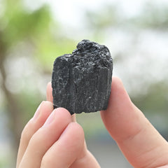 WHAL&YUNE natural raw gemstone with unique facets catching light
