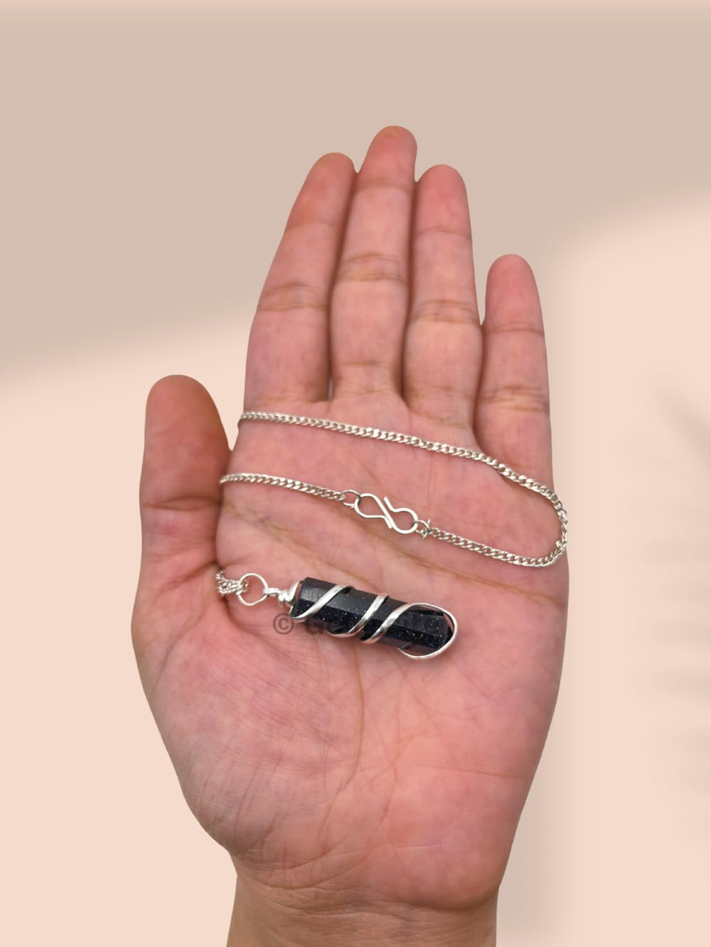 Wholesale Gem Shop 18-inch chain provides comfortable wear and subtle shine.