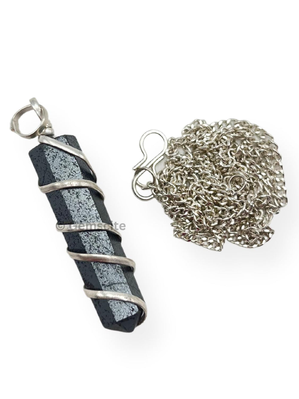 Wholesale Gem Shop 18-inch silver-plated necklace displayed for all-day comfort.