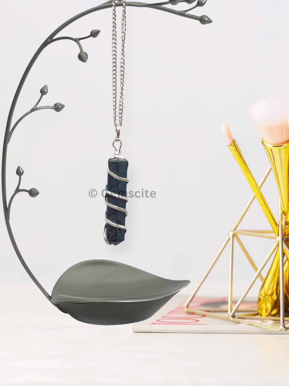 Wholesale Gem Shop care-friendly necklace with easy on-off clasp and durable finish.