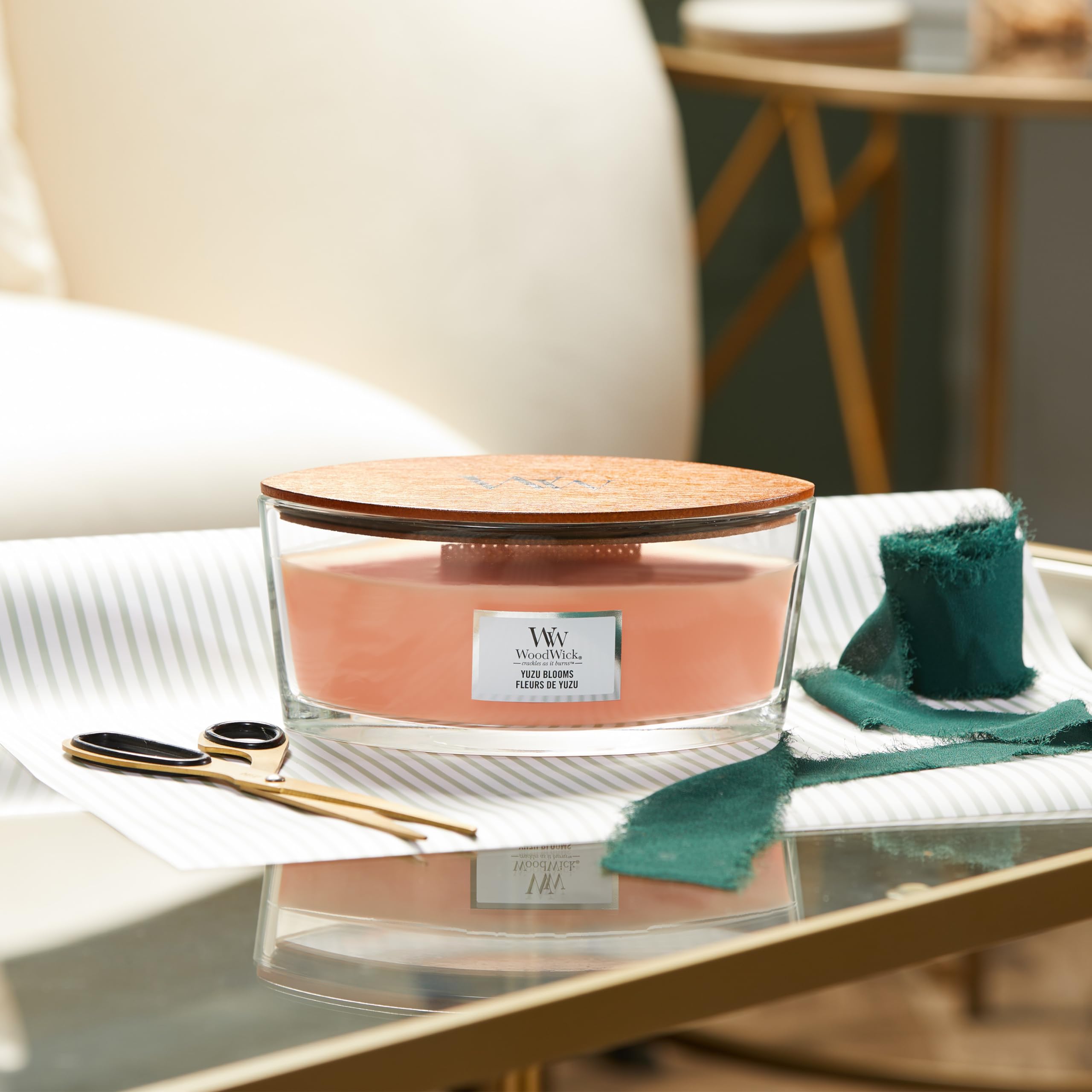 WoodWick Elipsa Vanilla Bean packaging image suggesting luxe gifting appeal.