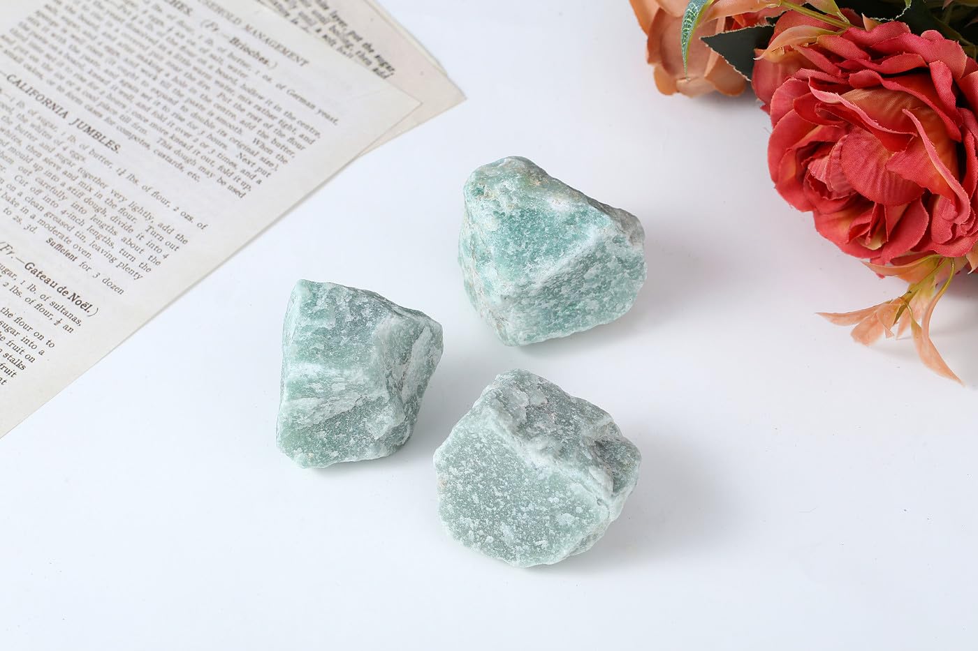 XIANNVXI Green Aventurine believed to be a lucky stone for opportunities.