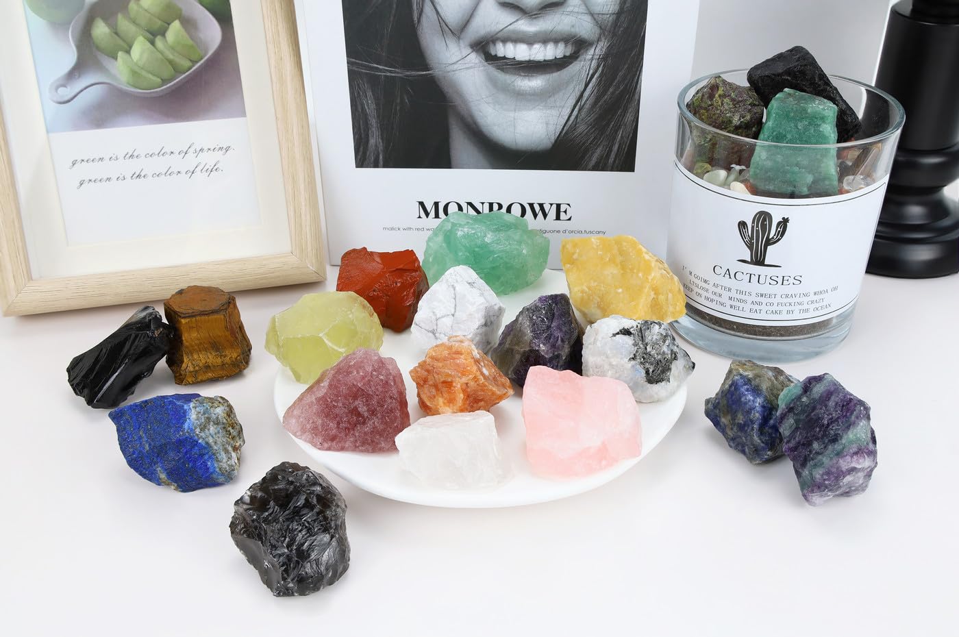 XIANNVXI Sunstone specimen adds texture to displays and thoughtful gifts.