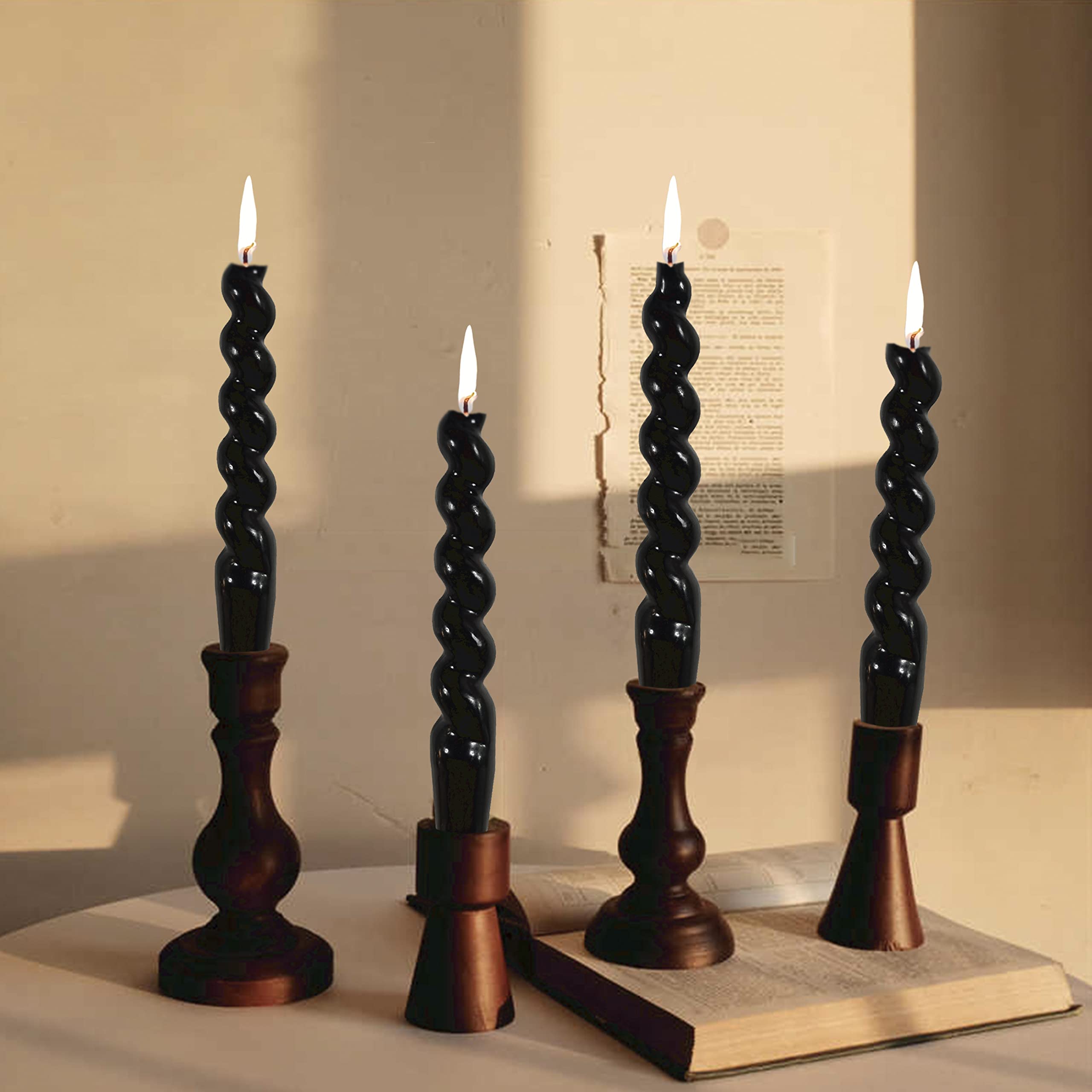 XINAOBAOLUO holiday centerpiece candle brings festive glow