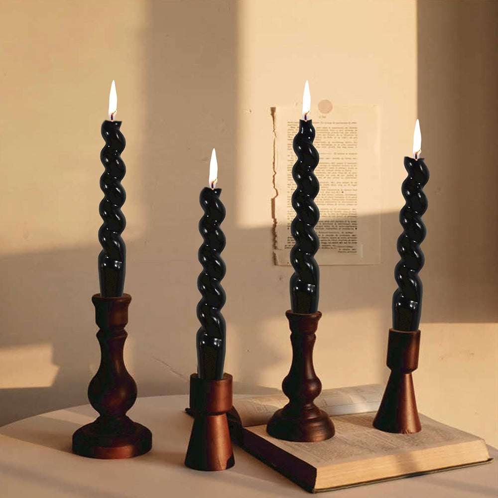 XINAOBAOLUO holiday centerpiece candle brings festive glow