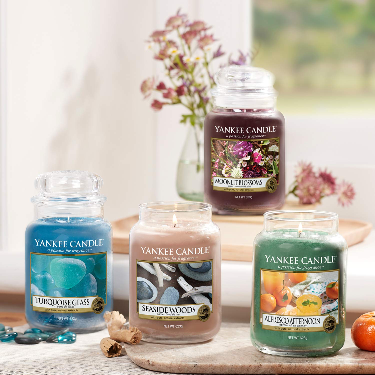 Yankee Candle Seaside Woods in a cozy living space for warm ambiance