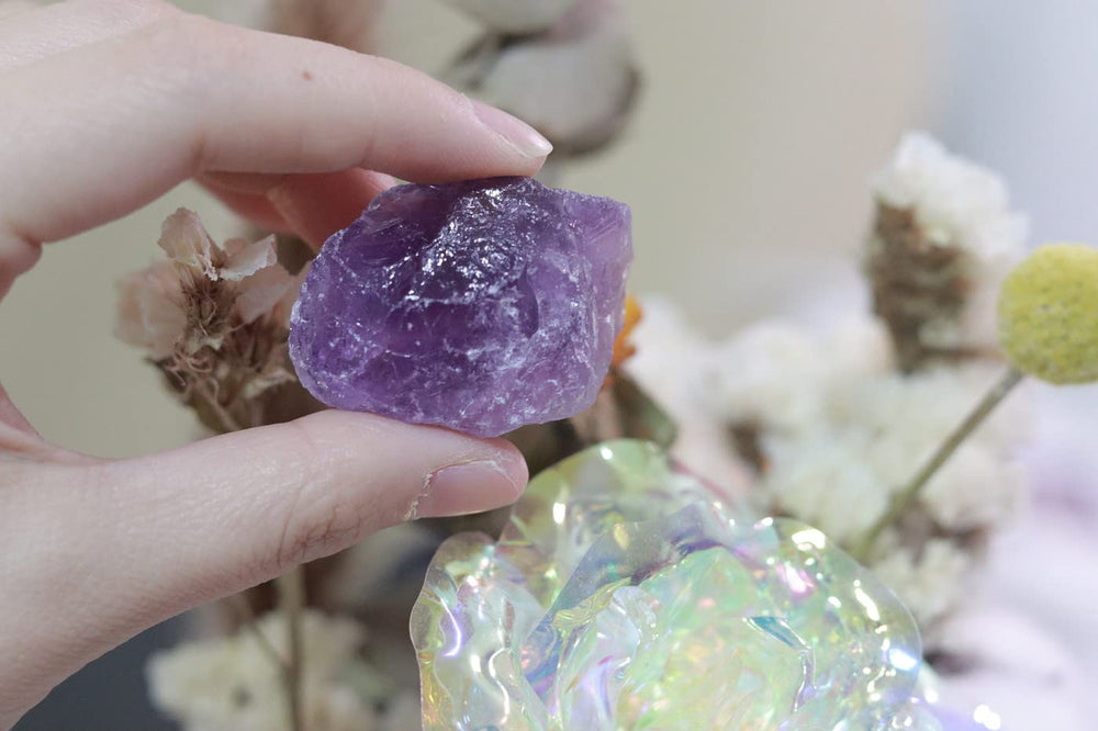 YATOJUZI Amethyst home decor stones for feng shui and calming ambiance.
