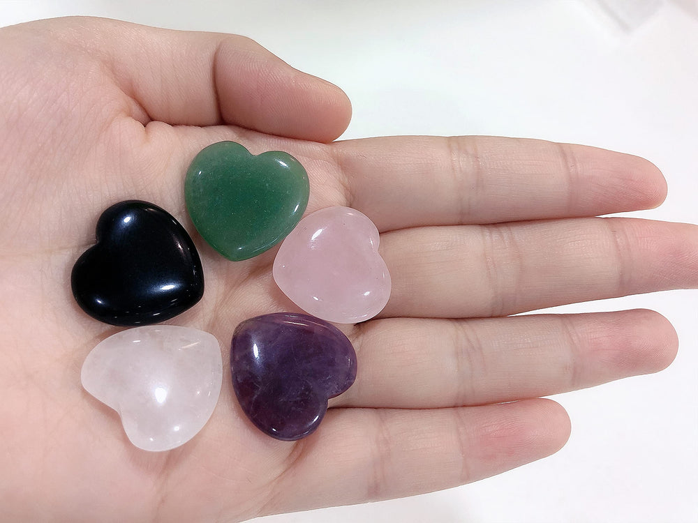 YATOJUZI clear quartz heart crystal for cleansing and energy balance.
