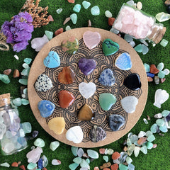YATOJUZI clear quartz heart crystal for clarity and intention.