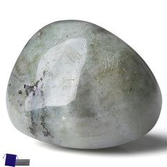 YATOJUZI crystal palm meditation stone with labradorite glow