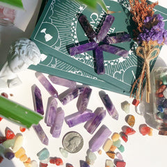 YATOJUZI Gift box with logo featuring amethyst set, ready for gifting.