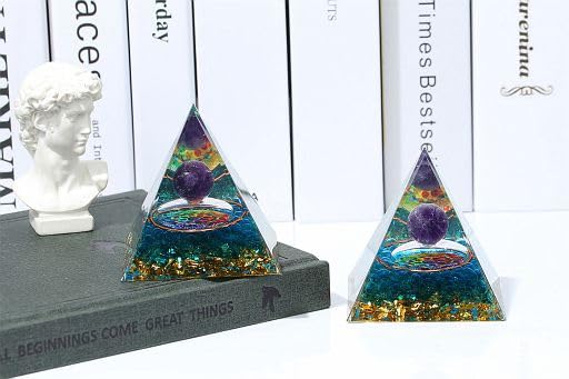 YATOJUZI orgonite energy tower placed in a room promotes calm and balance.
