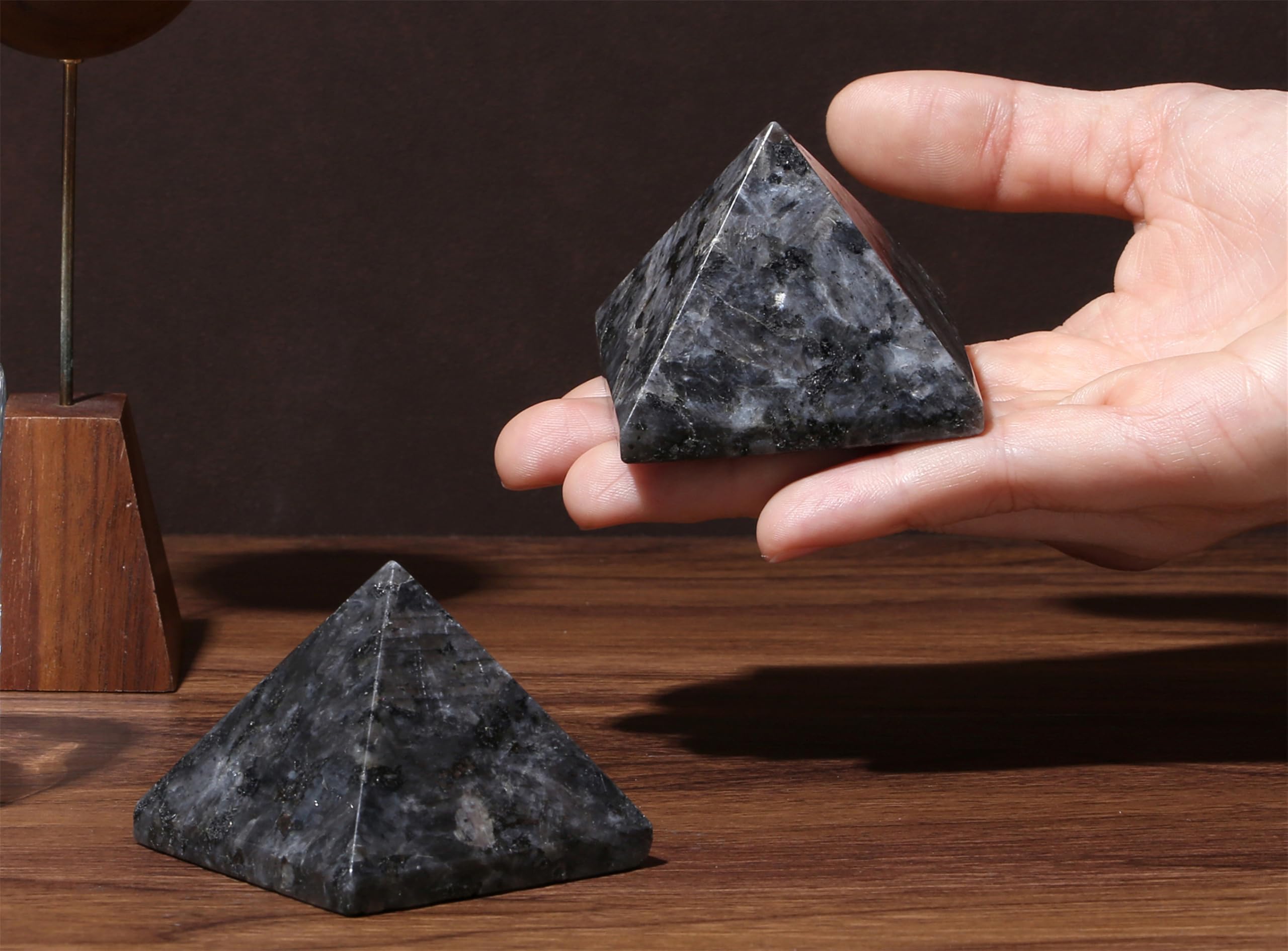 YATOJUZI Labradorite crystal desk decor promoting a tranquil workspace