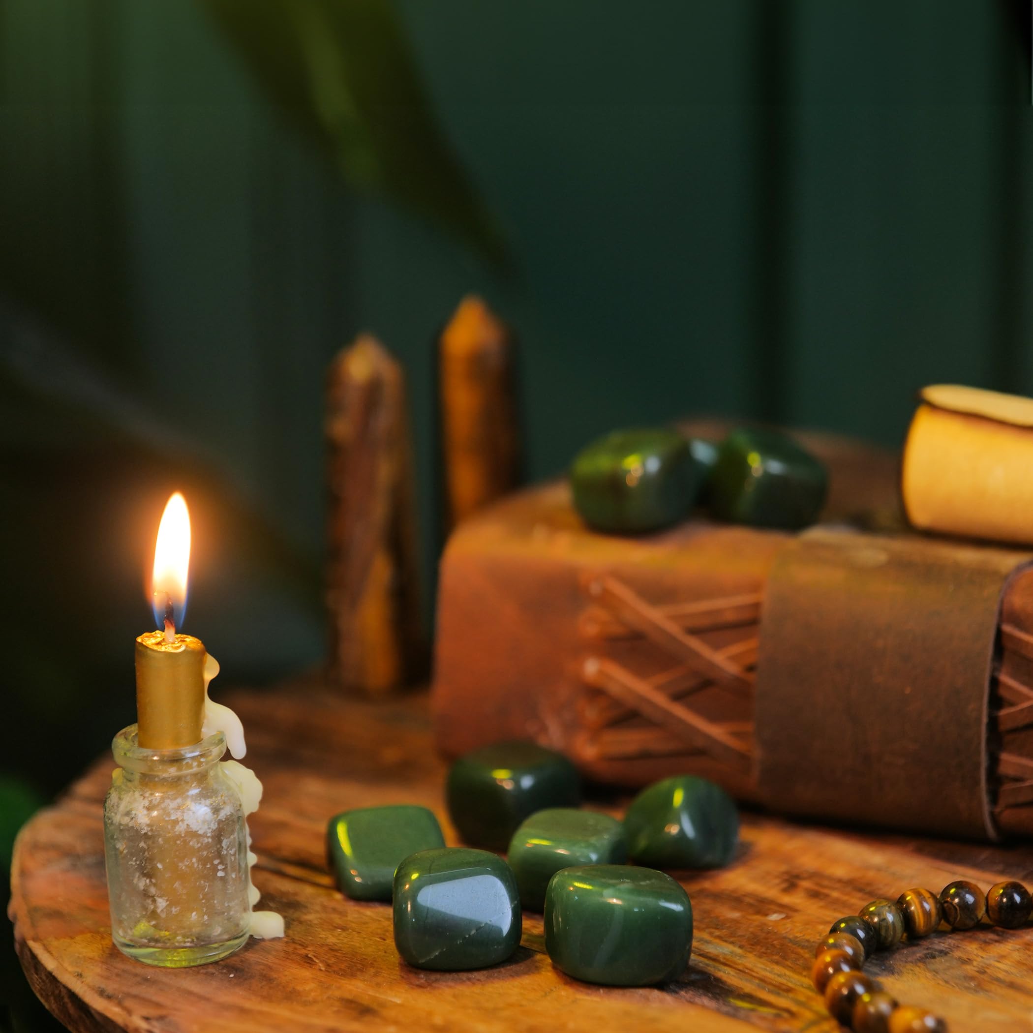 YATSKIA Green Aventurine small stones for crafts and gift-ready arrangements.