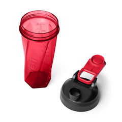 YETI Yonder Helimix covered spout cap for easy use.