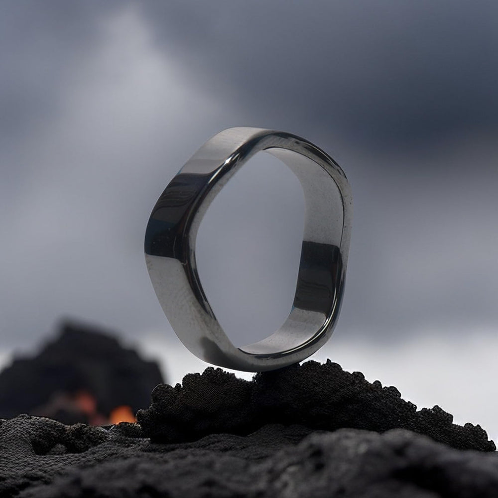 Close-up of YITANA ring with glossy surface for everyday wear.