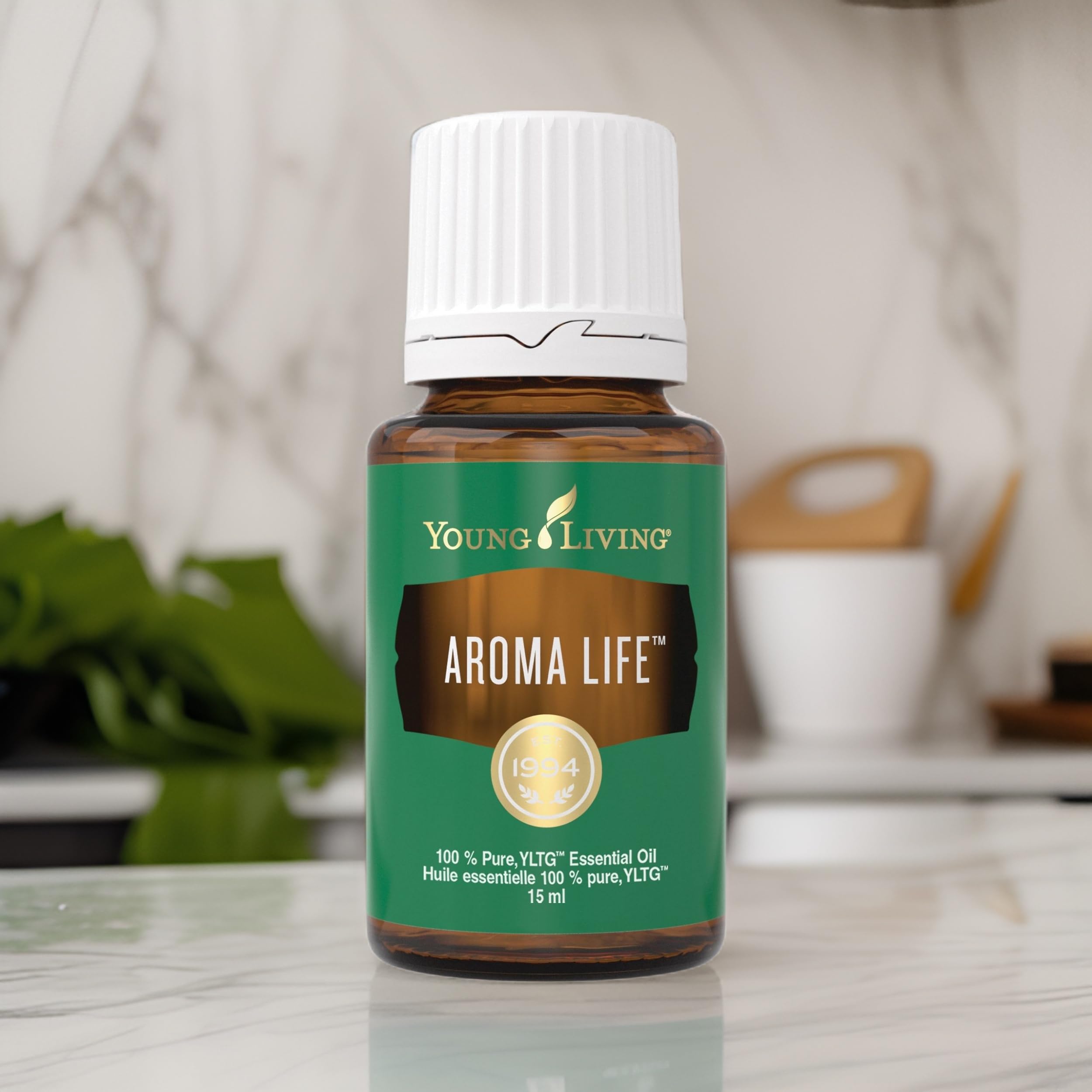 Aroma Life premium packaging box highlighting the 15 ml bottle.