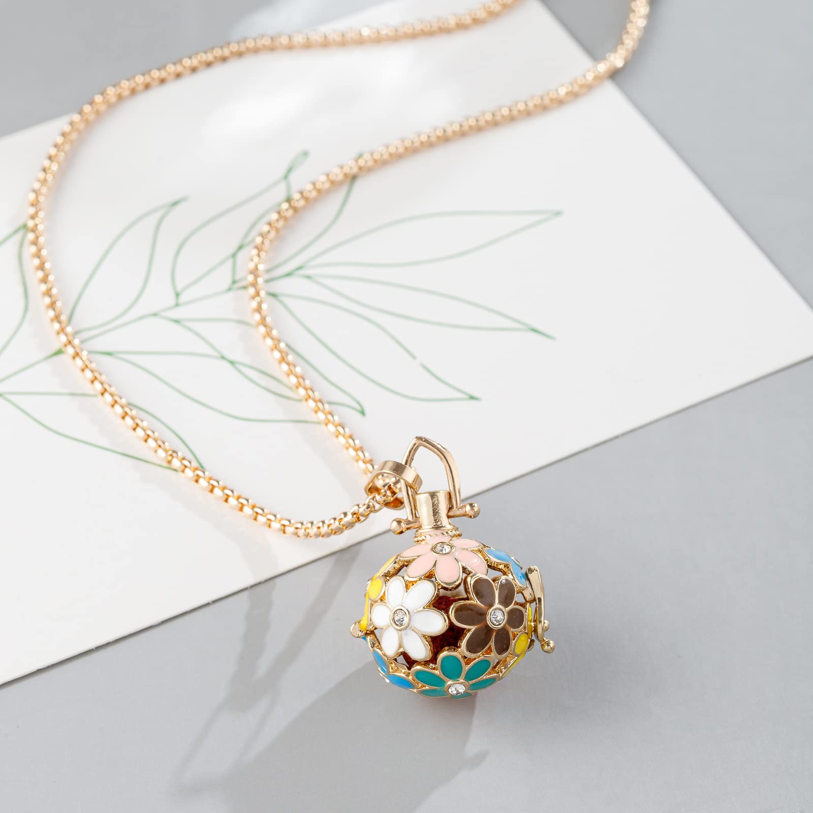 YoungJewl 27-inch gold chain delivers durable, rust-resistant wear.