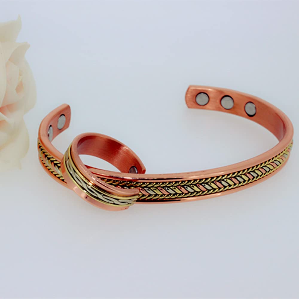 YURAINN close-up of neodymium magnets and copper texture for everyday wear.