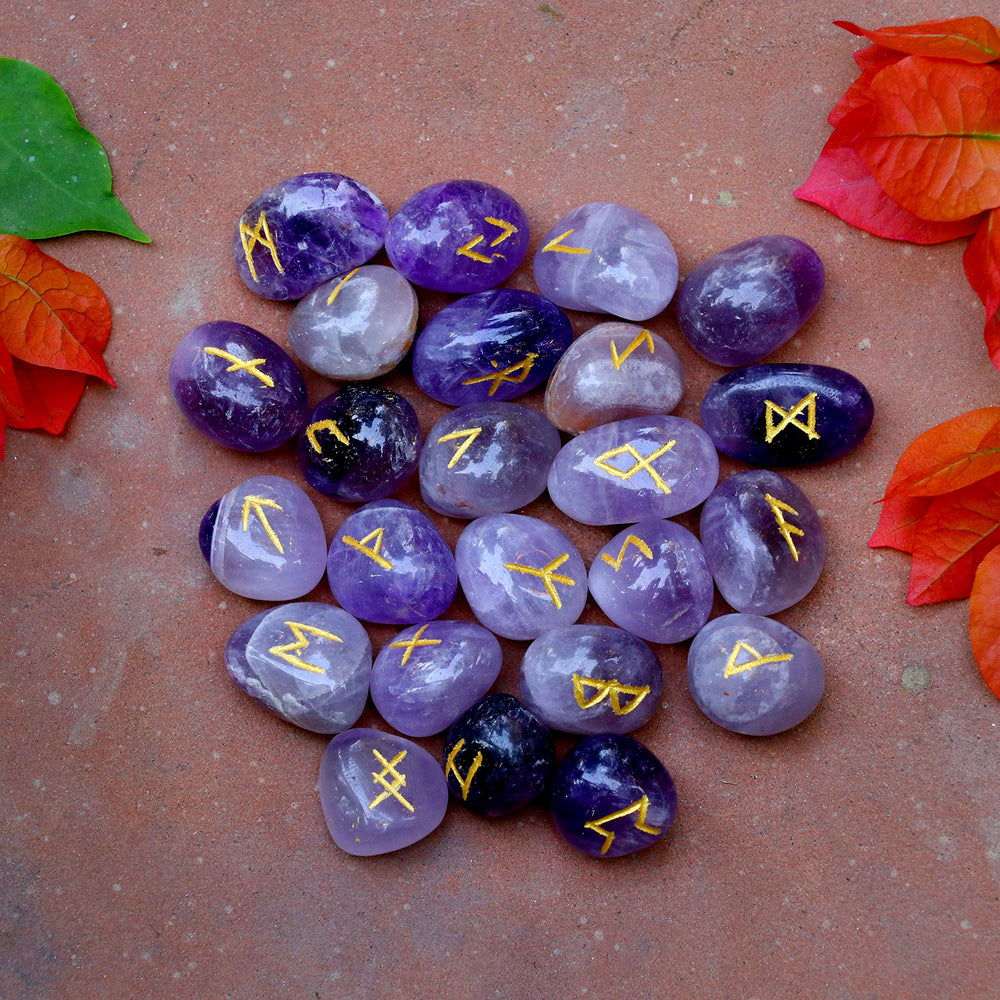 ZAICUS Elder Futhark runes engraved for clear guidance and ritual use.