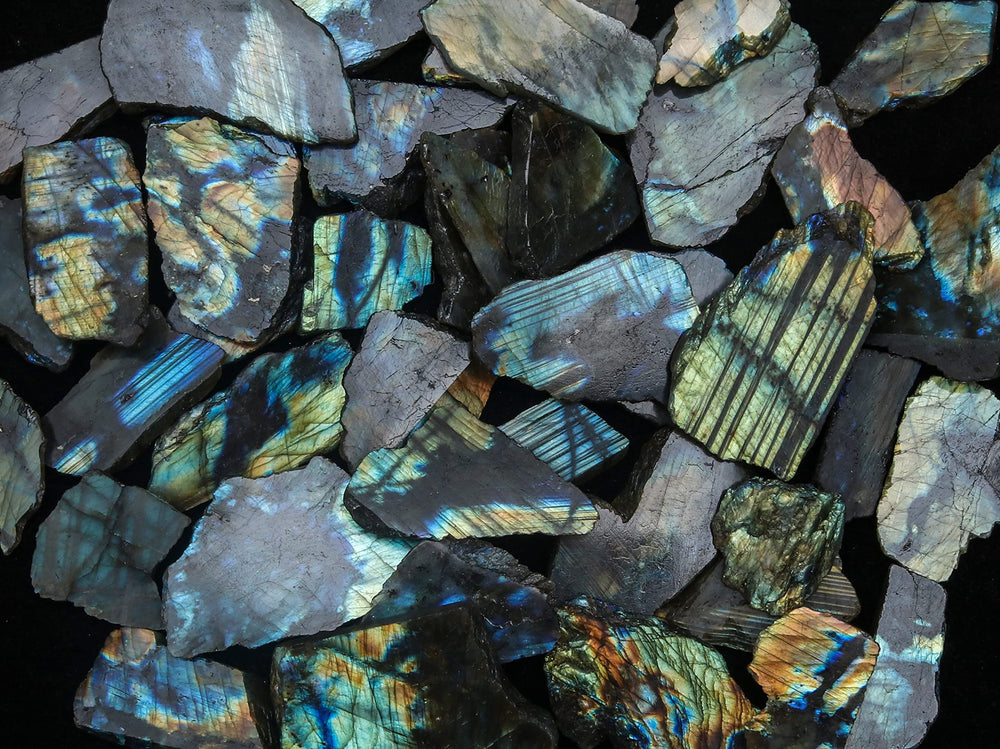 ZAICUS Labradorite polished slice with iridescent sheen for DIY jewelry making.