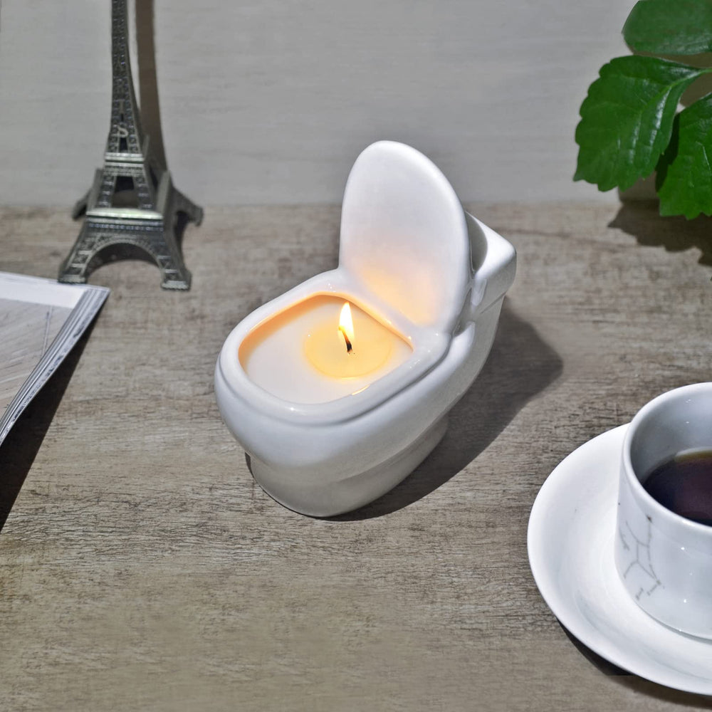 Zhanghe home-office diffuser candle pairs well with decor while delivering gentle sandalwood notes.