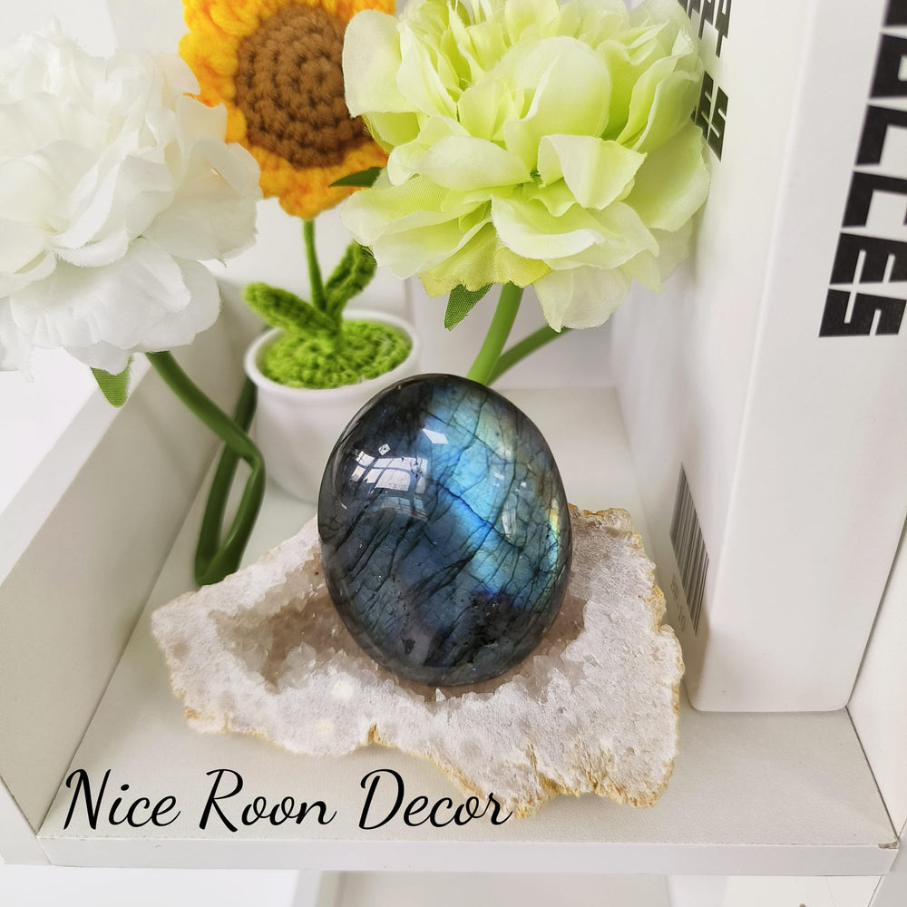 ZHIYUXI Labradorite crystal boosting imagination and mood stability.