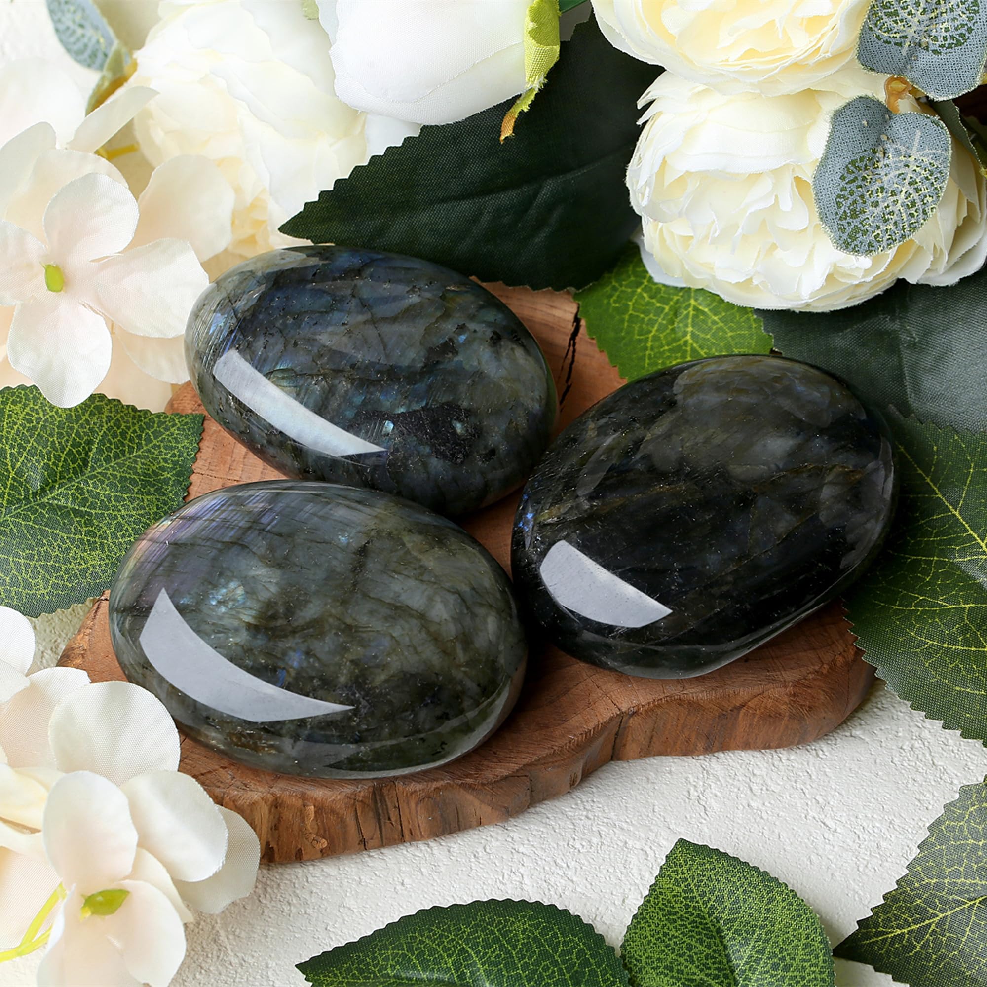 Holding the ZHIYUXI oval palm stone during meditation.