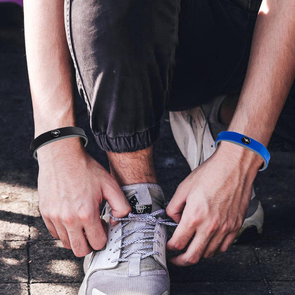 ZHOUJIELUN anti-static wristband in blue complements everyday outfits.