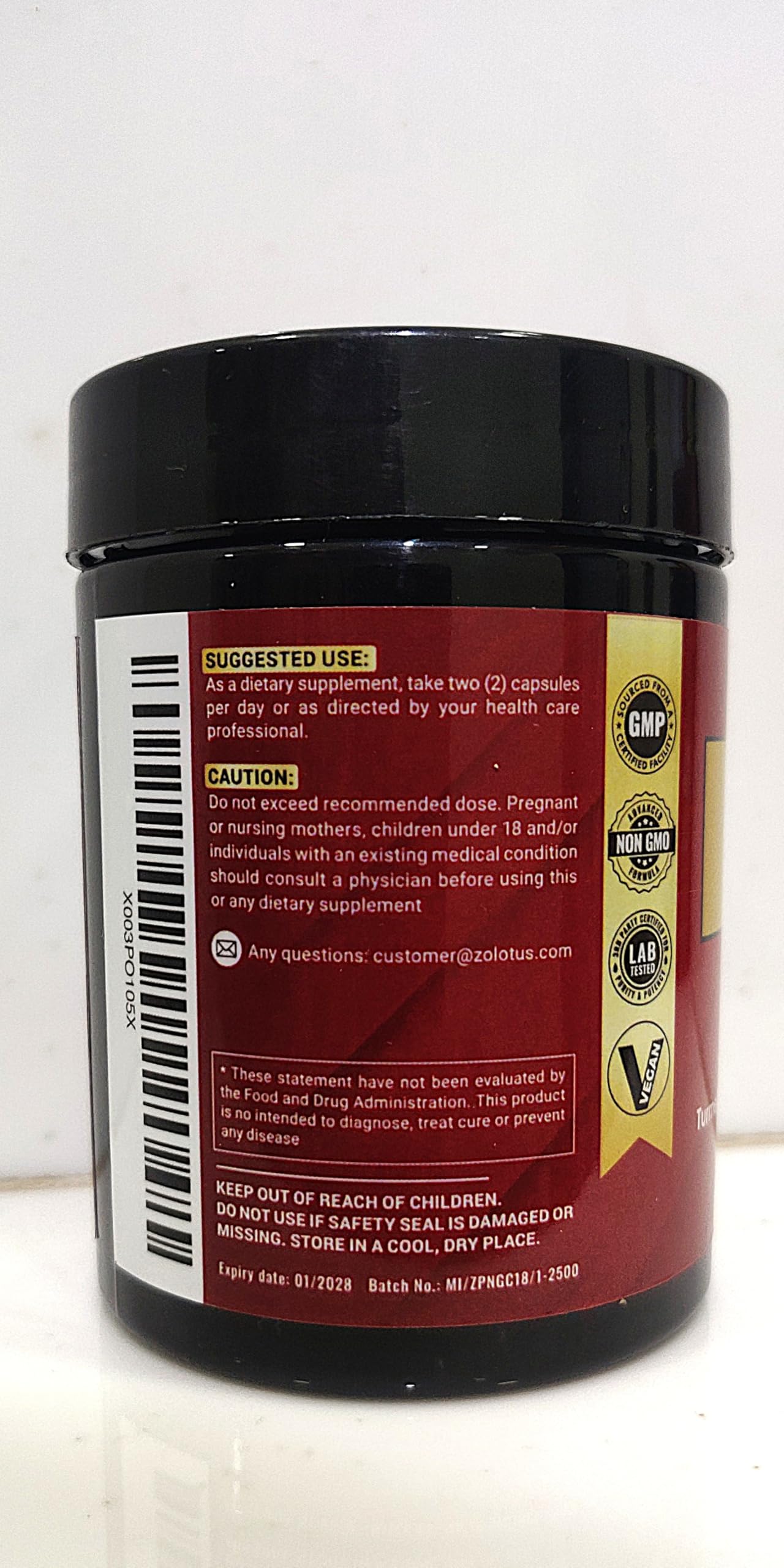 Zolotus 32in1 closeup shows turmeric, elderberry and quercetin blend