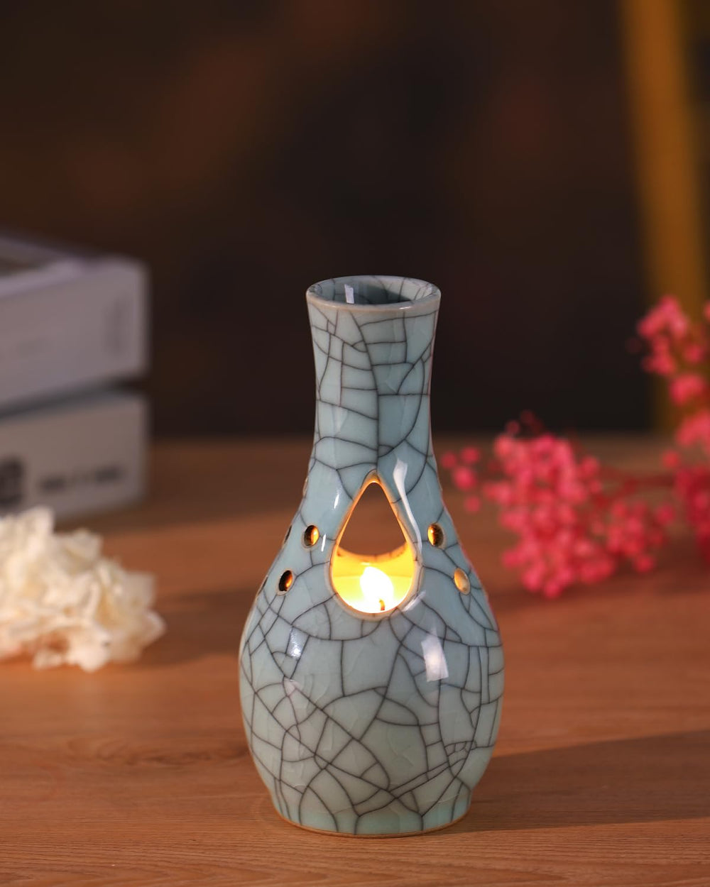ZOVIE Grapefruit Candle-Vase lit to create warm ambience.